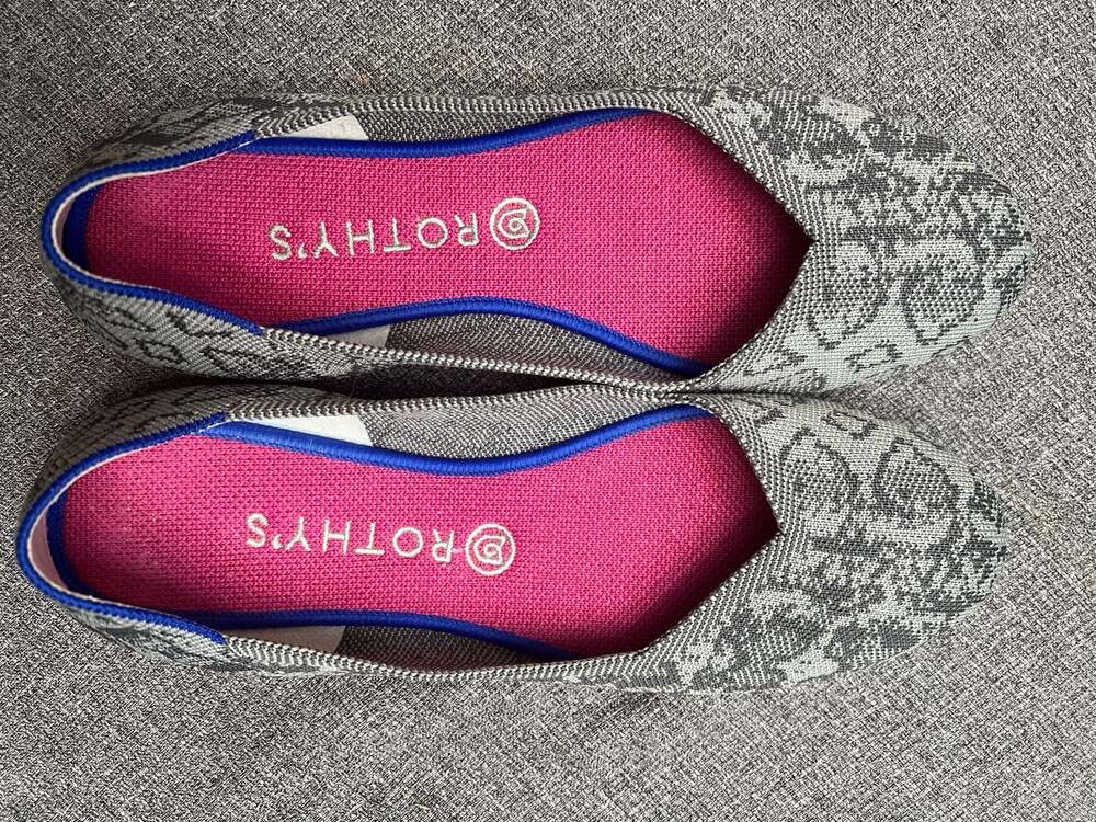 Rothys - The Flat - Grey Stone Snake Print - Size 10.5 Round Toe Retired